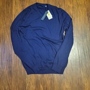 Perry Ellis medium machine washable  NWT